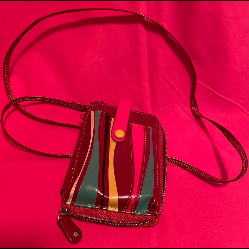 Adsa Crossbody ID wallet